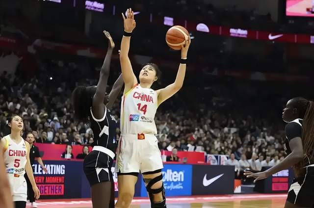 开云娱乐-险胜非洲鱼腩,李月汝为何含泪哽咽?原因找到了,宫鲁鸣会改变吗